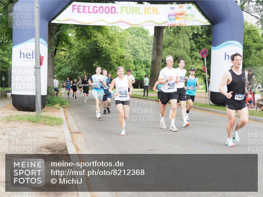 29.06.2025 - hella hamburg halbmarathon MichiJ http://msf.ph/oto/8212368 29.06.2025 10:23:17 Zwischen KM18-KM19 5550, 7628, 7901, 13493, 13771, 14448, 15268, 17751, 18026 meine-sportfotos.de