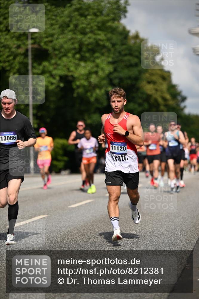 29.06.2025 - hella hamburg halbmarathon Dr. Thomas Lammeyer http://msf.ph/oto/8212381 29.06.2025 09:49:01 Kennedybrücke 57, 1686, 1707, 1894, 2689, 4129, 4463, 4679, 4698, 4749, 5187, 5550, 6358, 6878, 7186, 7481, 7880, 7965, 8062, 8190, 10017, 10484, 10876, 11120 meine-sportfotos.de