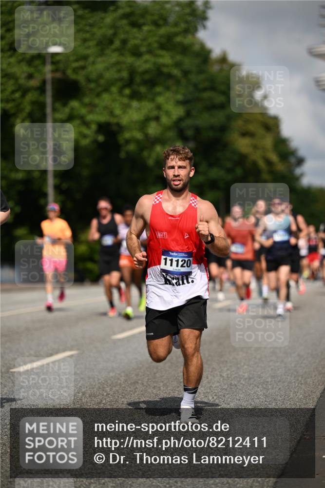 29.06.2025 - hella hamburg halbmarathon Dr. Thomas Lammeyer http://msf.ph/oto/8212411 29.06.2025 09:49:02 Kennedybrücke 57, 1686, 1707, 1894, 2689, 4129, 4463, 4679, 4698, 4749, 5187, 5550, 6358, 6878, 7186, 7481, 7880, 7965, 8062, 8190, 10017, 10484, 10876, 11120 meine-sportfotos.de