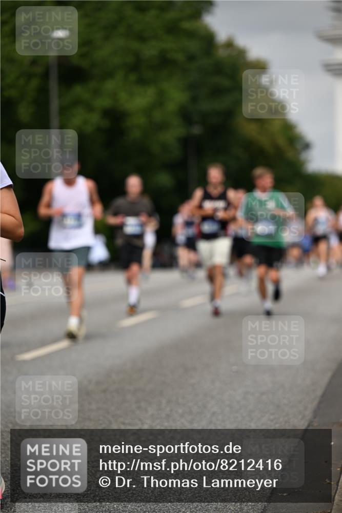 29.06.2025 - hella hamburg halbmarathon Dr. Thomas Lammeyer http://msf.ph/oto/8212416 29.06.2025 10:12:41 Kennedybrücke 1147, 1188, 1527, 2190, 2309, 2978, 5100, 5885, 6590, 6674, 6918, 7198, 7348, 7453, 9457, 9616, 9718, 9823, 9966, 10857 meine-sportfotos.de