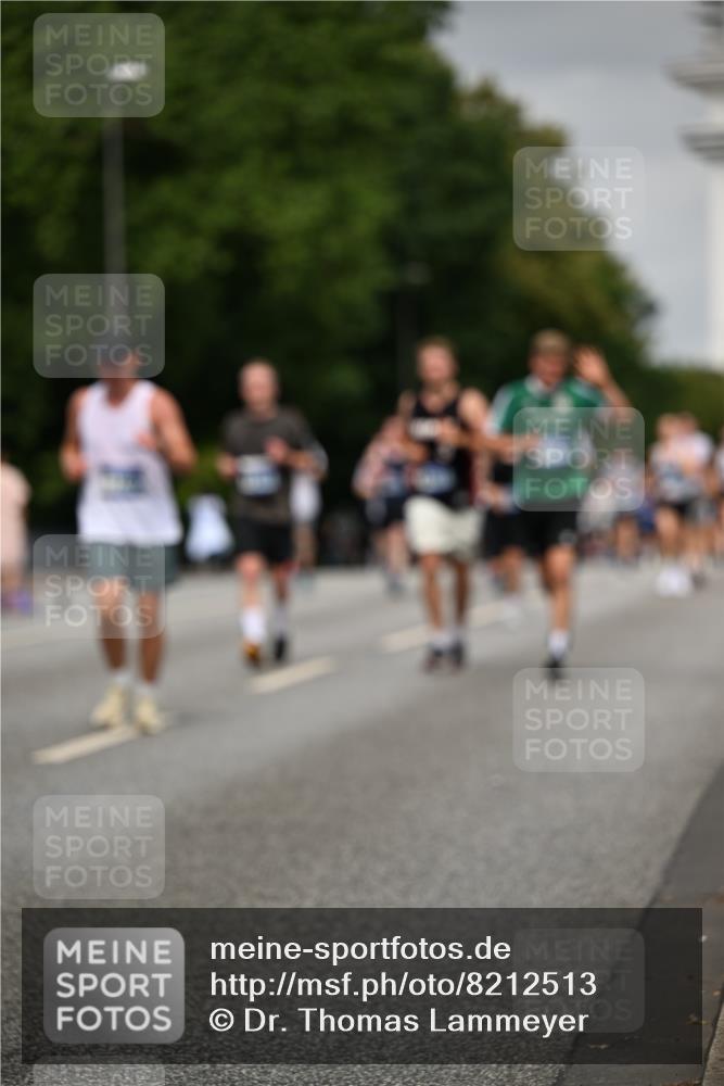 29.06.2025 - hella hamburg halbmarathon Dr. Thomas Lammeyer http://msf.ph/oto/8212513 29.06.2025 10:12:41 Kennedybrücke 1147, 1188, 1527, 2190, 2309, 2978, 5100, 5885, 6590, 6674, 6918, 7198, 7348, 7453, 9457, 9616, 9718, 9823, 9966, 10857 meine-sportfotos.de