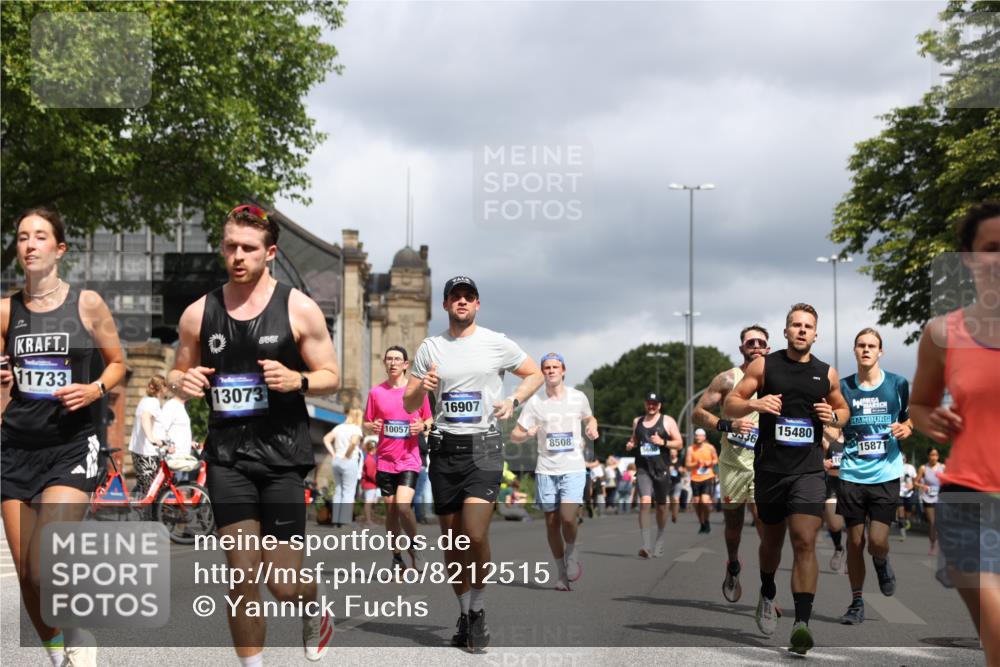 29.06.2025 - hella hamburg halbmarathon Yannick Fuchs http://msf.ph/oto/8212515 29.06.2025 10:45:23 20KM 1335, 1366, 2411, 2540, 2636, 2823, 2946, 4297, 4404, 4839, 4967, 5087, 5336, 5600, 5820, 7224, 7369, 7943, 8261, 8508, 8930, 8989, 9214, 9476, 9739, 9793, 9959, 10057, 10215, 10508, 10603, 10667, 10691, 10868, 11124, 11512, 11625, 11733, 12450, 12778, 13073, 13403, 13707, 13799, 14012, 14248, 14458, 15426, 15480, 15496, 15871, 15899, 16666, 16907, 17530, 17823, 18820, 19007, 19020, 19053 meine-sportfotos.de
