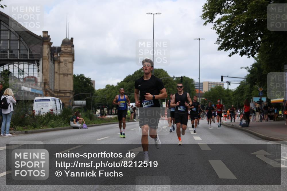 29.06.2025 - hella hamburg halbmarathon Yannick Fuchs http://msf.ph/oto/8212519 29.06.2025 10:32:30 20KM 1505, 2404, 3480, 3790, 5791, 7152, 7154, 7743, 8571, 9017, 9171, 9643, 9944, 10793, 10922, 11106, 11423, 11952, 13148, 13595, 13900, 14274, 15303, 15382, 15888, 16698, 17726, 18103, 18193, 18276, 18277, 18723 meine-sportfotos.de