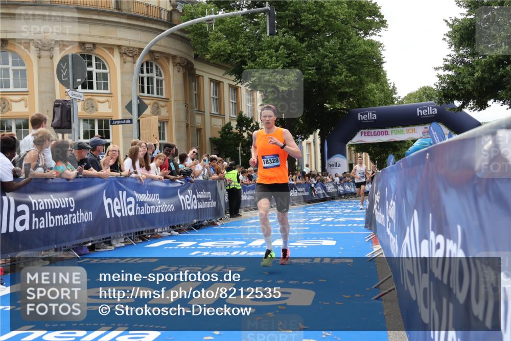 29.06.2025 - hella hamburg halbmarathon Strokosch-Dieckow http://msf.ph/oto/8212535 29.06.2025 10:23:01 Ziel 4128, 7862, 11624, 18328, 18930 meine-sportfotos.de