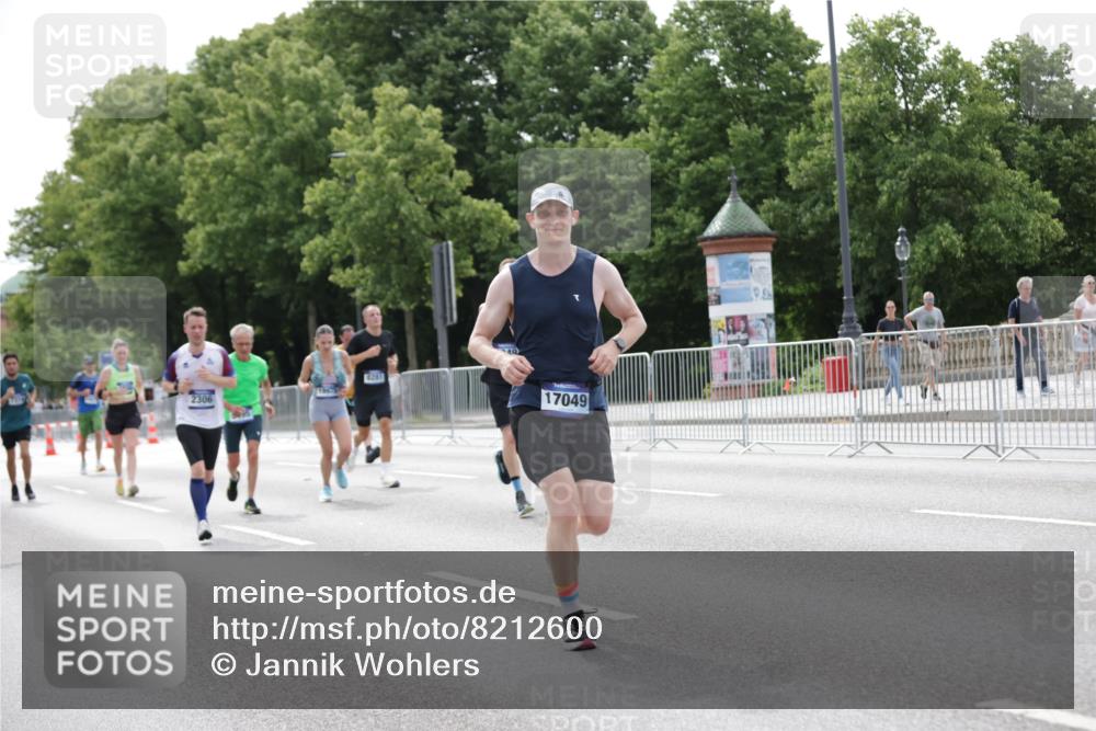 29.06.2025 - hella hamburg halbmarathon Jannik Wohlers http://msf.ph/oto/8212600 29.06.2025 10:26:39 Lombardsbrücke 1530, 1793, 1973, 2045, 2306, 4358, 5494, 5495, 5707, 6637, 7234, 7314, 8056, 8281, 9349, 10077, 10465, 11110, 13462, 14020, 14021, 15108, 16479, 17049, 17445, 18962, 18976, 18978 meine-sportfotos.de