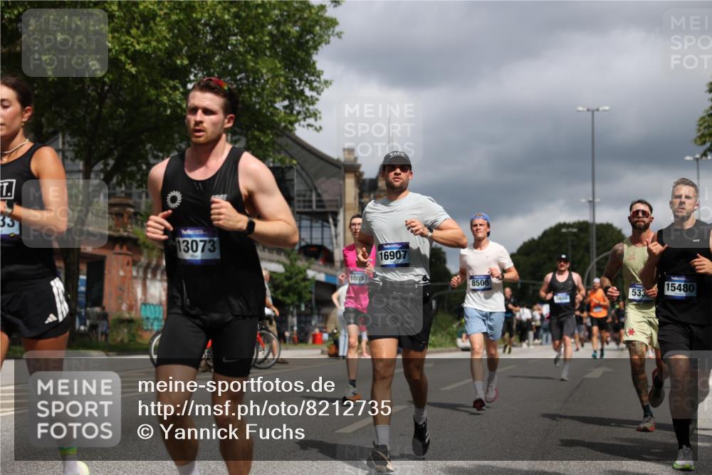 29.06.2025 - hella hamburg halbmarathon Yannick Fuchs http://msf.ph/oto/8212735 29.06.2025 10:45:23 20KM 1335, 1366, 2411, 2540, 2636, 2823, 2946, 4297, 4404, 4839, 4967, 5087, 5336, 5600, 5820, 7224, 7369, 7943, 8261, 8508, 8930, 8989, 9214, 9476, 9739, 9793, 9959, 10057, 10215, 10508, 10603, 10667, 10691, 10868, 11124, 11512, 11625, 11733, 12450, 12778, 13073, 13403, 13707, 13799, 14012, 14248, 14458, 15426, 15480, 15496, 15871, 15899, 16666, 16907, 17530, 17823, 18820, 19007, 19020, 19053 meine-sportfotos.de