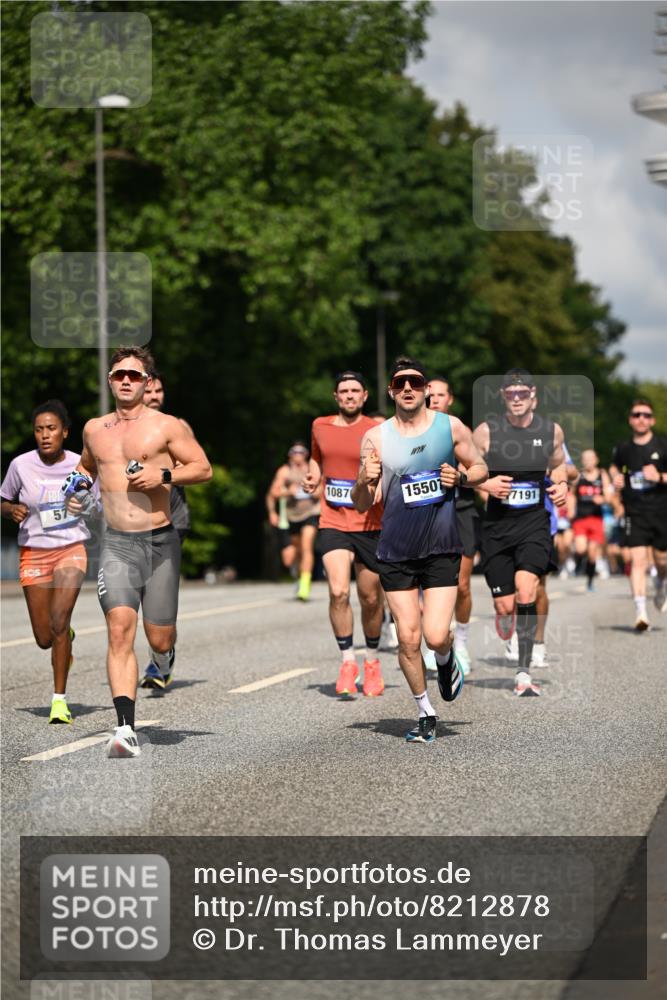 29.06.2025 - hella hamburg halbmarathon Dr. Thomas Lammeyer http://msf.ph/oto/8212878 29.06.2025 09:49:04 Kennedybrücke 57, 1686, 1707, 1894, 2689, 4129, 4463, 4679, 4749, 5187, 5550, 6358, 6878, 7186, 7481, 7880, 7965, 8062, 8190, 10017, 10484, 10876, 11120 meine-sportfotos.de