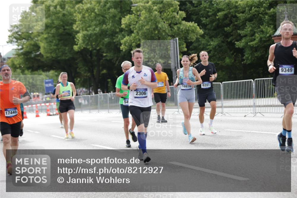 29.06.2025 - hella hamburg halbmarathon Jannik Wohlers http://msf.ph/oto/8212927 29.06.2025 10:26:40 Lombardsbrücke 1530, 1793, 1973, 2045, 2306, 4358, 5494, 5495, 5707, 6259, 6637, 7234, 7314, 8056, 8281, 9349, 10077, 10465, 11110, 13462, 14020, 14021, 15108, 16479, 17049, 17445, 18962, 18976, 18978 meine-sportfotos.de