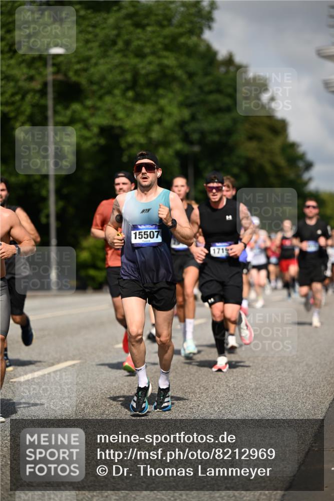29.06.2025 - hella hamburg halbmarathon Dr. Thomas Lammeyer http://msf.ph/oto/8212969 29.06.2025 09:49:05 Kennedybrücke 57, 1686, 1707, 1894, 2689, 4129, 4463, 4749, 5187, 5550, 6878, 7186, 7880, 7965, 8062, 8190, 10484, 10876, 11120 meine-sportfotos.de