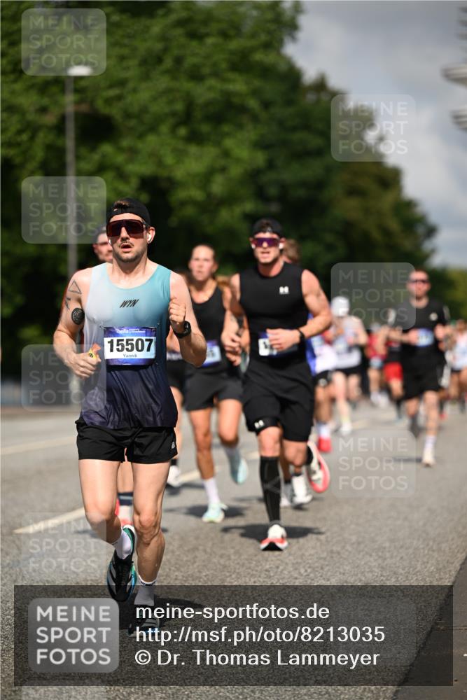 29.06.2025 - hella hamburg halbmarathon Dr. Thomas Lammeyer http://msf.ph/oto/8213035 29.06.2025 09:49:06 Kennedybrücke 57, 1686, 1707, 1894, 4129, 4463, 4749, 5187, 5550, 6878, 7055, 7186, 7880, 7965, 8062, 8190, 9345, 10484, 10876, 11120 meine-sportfotos.de