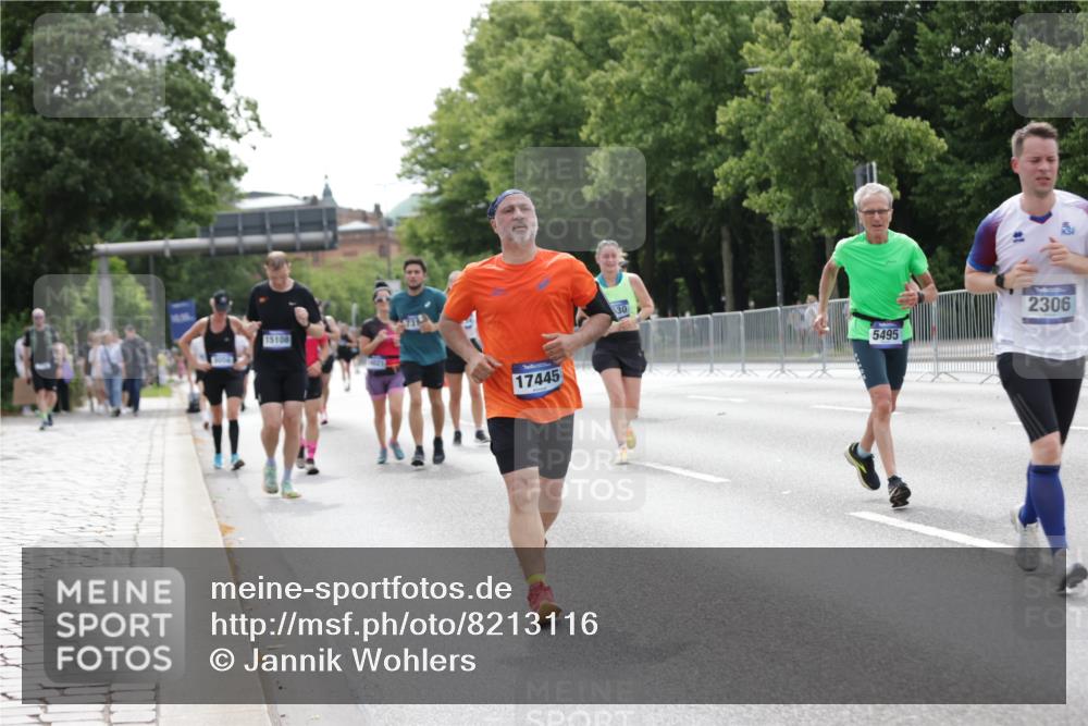 29.06.2025 - hella hamburg halbmarathon Jannik Wohlers http://msf.ph/oto/8213116 29.06.2025 10:26:42 Lombardsbrücke 1530, 1793, 2045, 2306, 2775, 4358, 5494, 5495, 5707, 6259, 6637, 7234, 7314, 8056, 8281, 9349, 10077, 10465, 11110, 13462, 14020, 14021, 15108, 15641, 16479, 17049, 17445, 18976, 18978 meine-sportfotos.de