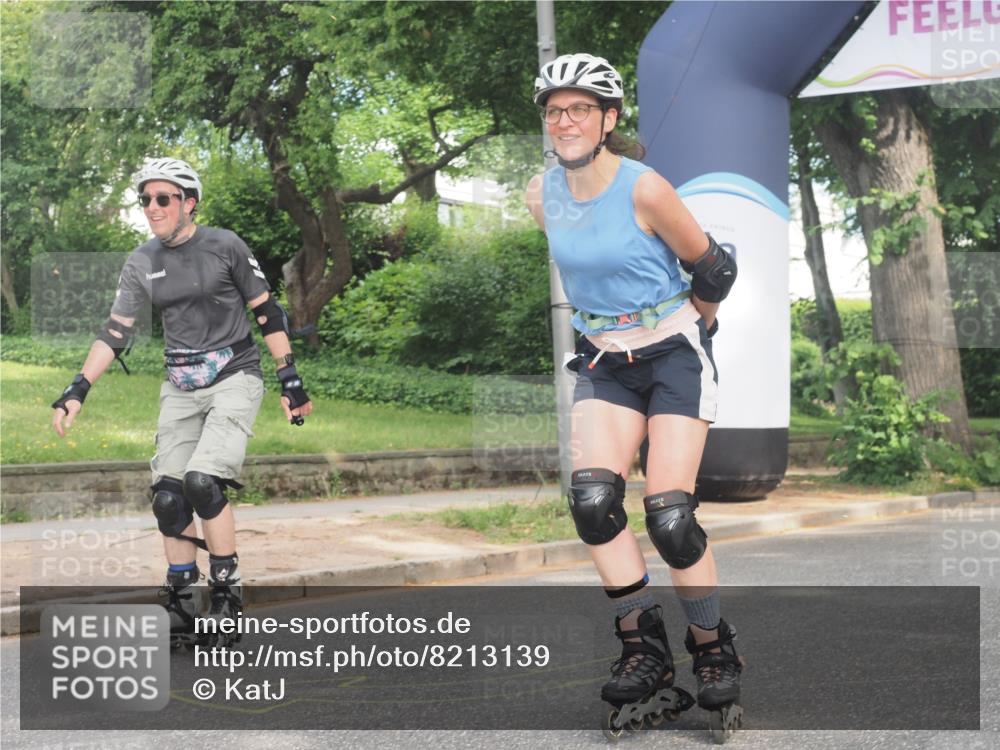 29.06.2025 - hella hamburg halbmarathon KatJ http://msf.ph/oto/8213139 29.06.2025 09:35:14 Zwischen KM18-KM19  meine-sportfotos.de