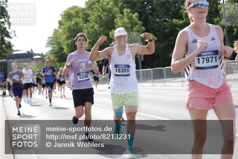 29.06.2025 - hella hamburg halbmarathon Jannik Wohlers http://msf.ph/oto/8213231 29.06.2025 09:49:36 Lombardsbrücke 1615, 1675, 1800, 1975, 2415, 2949, 3431, 3530, 4318, 4528, 5248, 5409, 6123, 6682, 7495, 7796, 8629, 8925, 9294, 9711, 9979, 10680, 10894, 11765, 12327, 12839, 13141, 13457, 14077, 14204, 14560, 14691, 15013, 15255, 15351, 17125, 17177, 17214, 17215, 17971, 17973, 18149, 18173, 18276, 18412, 18464, 18529, 18734, 18979, 19090 meine-sportfotos.de