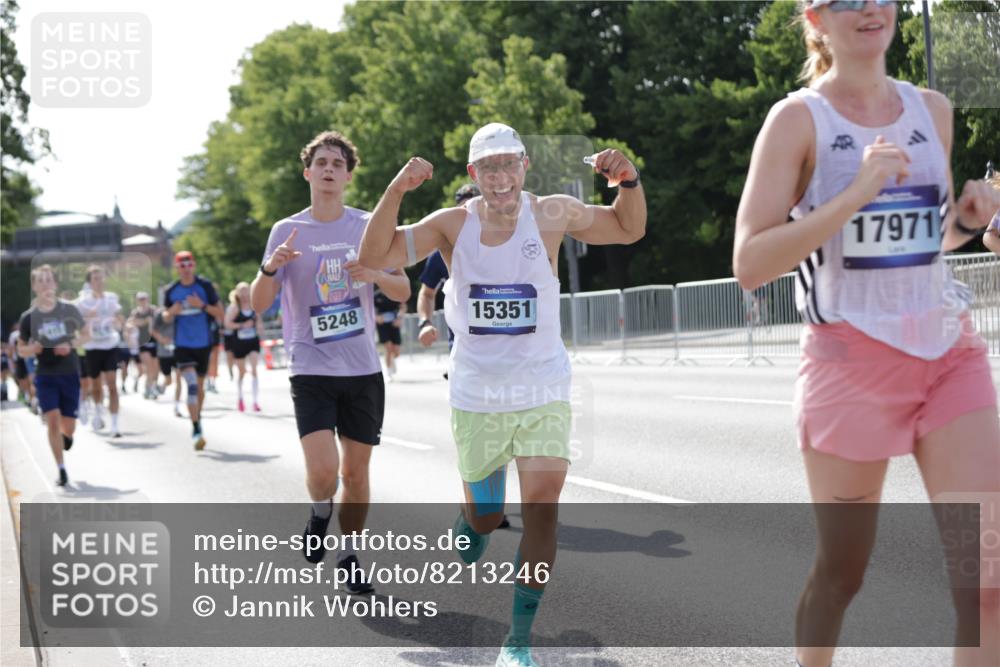 29.06.2025 - hella hamburg halbmarathon Jannik Wohlers http://msf.ph/oto/8213246 29.06.2025 09:49:37 Lombardsbrücke 1615, 1675, 1800, 1975, 2415, 2949, 3431, 3530, 4318, 4528, 5248, 5409, 6123, 6682, 7495, 7796, 8629, 8925, 9294, 9711, 9979, 10680, 10894, 11765, 12327, 12554, 12839, 13141, 13457, 14077, 14560, 14691, 15255, 15351, 15521, 17125, 17177, 17214, 17215, 17971, 17973, 18149, 18173, 18276, 18412, 18464, 18529, 18734, 18979, 19090 meine-sportfotos.de