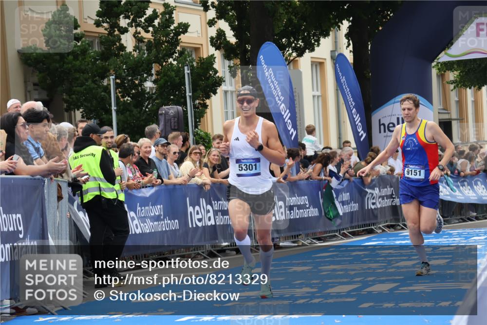 29.06.2025 - hella hamburg halbmarathon Strokosch-Dieckow http://msf.ph/oto/8213329 29.06.2025 10:23:43 Ziel 5301, 6699, 7834, 9151, 9447, 10780 meine-sportfotos.de