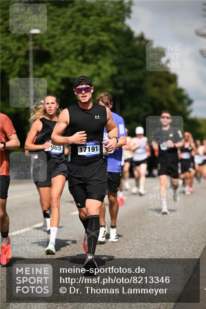 29.06.2025 - hella hamburg halbmarathon Dr. Thomas Lammeyer http://msf.ph/oto/8213346 29.06.2025 09:49:07 Kennedybrücke 57, 1686, 1707, 1894, 4129, 4463, 5187, 5550, 6878, 7055, 7186, 7880, 7965, 8062, 8190, 9345, 10484, 10876, 11120 meine-sportfotos.de