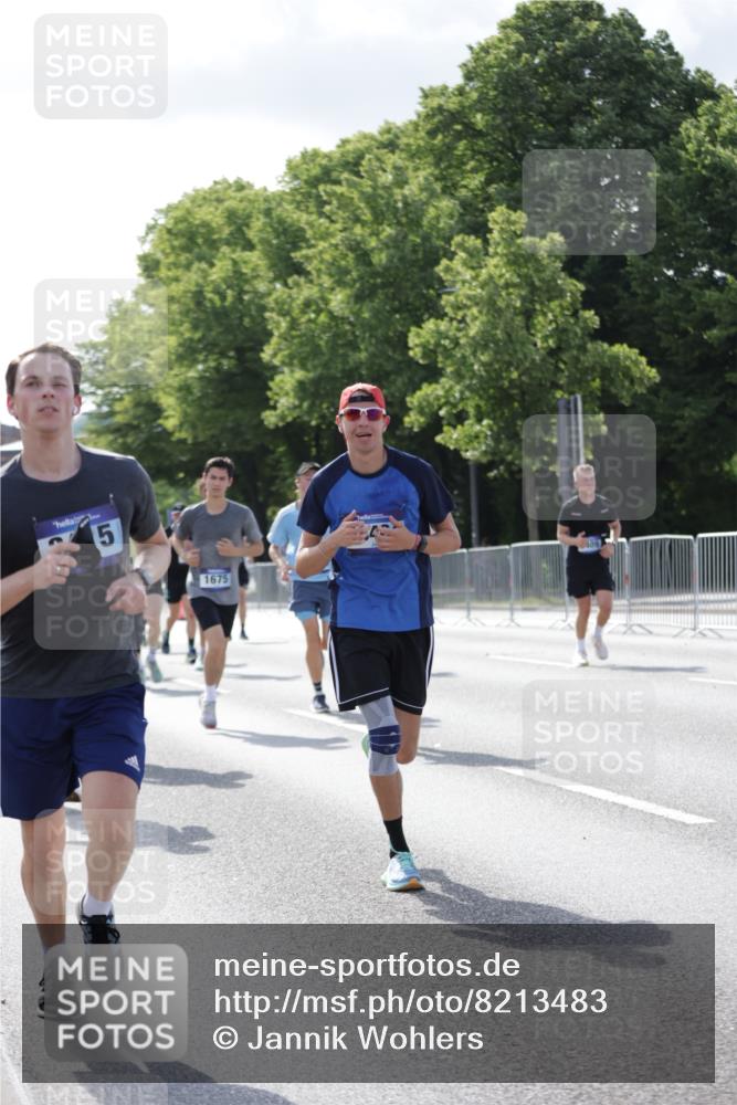29.06.2025 - hella hamburg halbmarathon Jannik Wohlers http://msf.ph/oto/8213483 29.06.2025 09:49:39 Lombardsbrücke 1615, 1675, 1800, 1803, 2415, 3431, 3530, 4318, 4528, 5248, 5409, 6123, 6682, 6704, 7495, 7774, 7796, 8629, 8925, 9294, 9711, 9979, 10894, 12327, 12540, 12554, 13457, 14077, 14560, 14691, 15336, 15351, 15435, 15521, 17125, 17177, 17214, 17215, 17620, 17971, 17973, 18149, 18173, 18276, 18412, 18464, 18529, 18734, 18979, 19090 meine-sportfotos.de