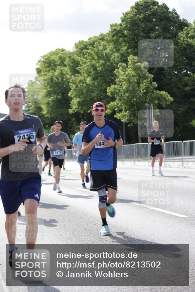 29.06.2025 - hella hamburg halbmarathon Jannik Wohlers http://msf.ph/oto/8213502 29.06.2025 09:49:40 Lombardsbrücke 1615, 1675, 1800, 1803, 2415, 3530, 4318, 4528, 5248, 5409, 6123, 6682, 6704, 7495, 7774, 8629, 8925, 9294, 9711, 9979, 10894, 12327, 12540, 12554, 13457, 14560, 14691, 15225, 15336, 15351, 15435, 15521, 16648, 17125, 17177, 17214, 17215, 17620, 17971, 17973, 18149, 18173, 18275, 18276, 18412, 18464, 18529, 18734, 19090 meine-sportfotos.de