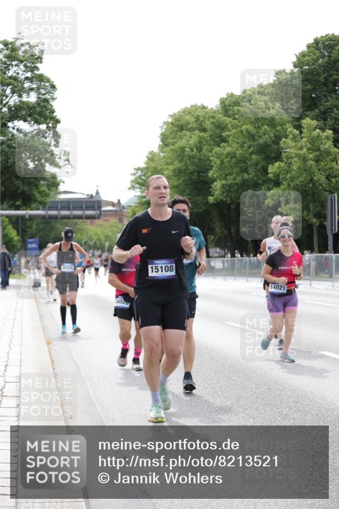29.06.2025 - hella hamburg halbmarathon Jannik Wohlers http://msf.ph/oto/8213521 29.06.2025 10:26:46 Lombardsbrücke 1530, 1793, 2306, 2775, 4358, 5494, 5495, 5707, 6259, 6637, 7234, 7314, 7944, 8056, 8281, 9349, 10077, 10465, 11110, 11766, 13462, 14020, 14021, 15108, 15641, 17049, 17445, 18976 meine-sportfotos.de
