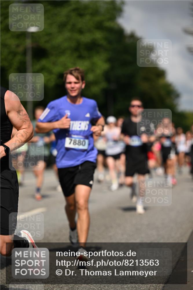 29.06.2025 - hella hamburg halbmarathon Dr. Thomas Lammeyer http://msf.ph/oto/8213563 29.06.2025 09:49:08 Kennedybrücke 57, 1686, 1707, 1894, 4129, 4463, 5187, 5550, 6878, 7055, 7186, 7880, 7965, 8062, 8190, 9345, 10484, 10876, 11120 meine-sportfotos.de