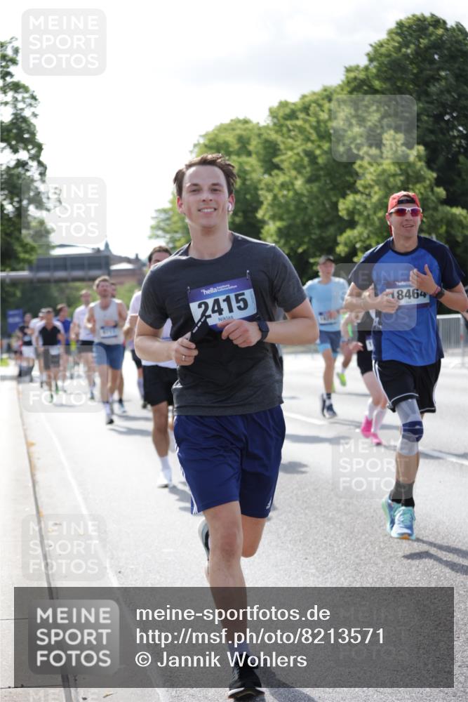 29.06.2025 - hella hamburg halbmarathon Jannik Wohlers http://msf.ph/oto/8213571 29.06.2025 09:49:40 Lombardsbrücke 1615, 1675, 1800, 1803, 2415, 3530, 4318, 4528, 5248, 5409, 6123, 6682, 6704, 7495, 7774, 8629, 8925, 9294, 9711, 9979, 10894, 12327, 12540, 12554, 13457, 14560, 14691, 15225, 15336, 15351, 15435, 15521, 16648, 17125, 17177, 17214, 17215, 17620, 17971, 17973, 18149, 18173, 18275, 18276, 18412, 18464, 18529, 18734, 19090 meine-sportfotos.de