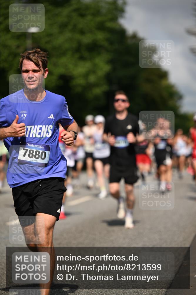 29.06.2025 - hella hamburg halbmarathon Dr. Thomas Lammeyer http://msf.ph/oto/8213599 29.06.2025 09:49:09 Kennedybrücke 57, 1686, 1707, 1894, 4463, 5187, 5550, 6878, 7055, 7186, 7880, 7965, 8062, 8190, 9345, 10484, 10876, 11120 meine-sportfotos.de