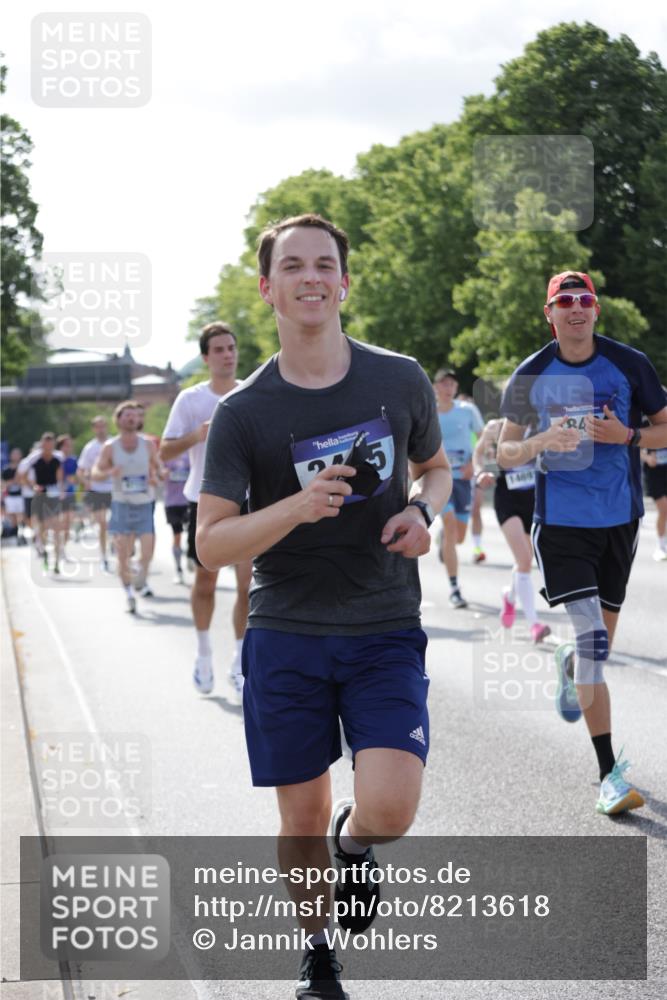 29.06.2025 - hella hamburg halbmarathon Jannik Wohlers http://msf.ph/oto/8213618 29.06.2025 09:49:40 Lombardsbrücke 1615, 1675, 1800, 1803, 2415, 3530, 4318, 4528, 5248, 5409, 6123, 6682, 6704, 7495, 7774, 8629, 8925, 9294, 9711, 9979, 10894, 12327, 12540, 12554, 13457, 14560, 14691, 15225, 15336, 15351, 15435, 15521, 16648, 17125, 17177, 17214, 17215, 17620, 17971, 17973, 18149, 18173, 18275, 18276, 18412, 18464, 18529, 18734, 19090 meine-sportfotos.de