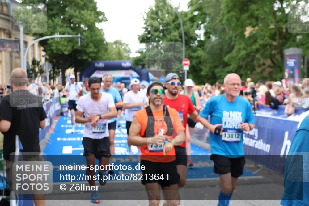 29.06.2025 - hella hamburg halbmarathon Zöllner http://msf.ph/oto/8213641 29.06.2025 10:50:41 Ziel 1399, 1750, 4346, 6282, 6662, 6712, 7134, 7397, 7583, 7786, 7952, 8576, 9057, 11214, 11356, 13701, 13808, 13812, 13875, 15519, 15803, 16291, 16806, 17179, 17247, 18006, 18413, 18820 meine-sportfotos.de