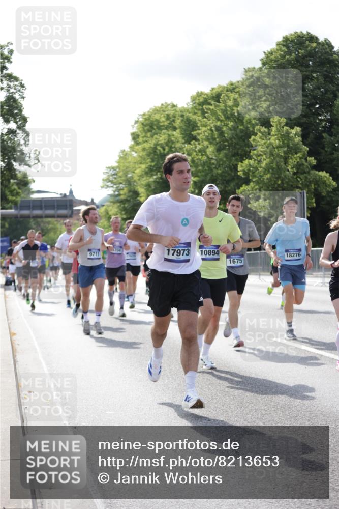 29.06.2025 - hella hamburg halbmarathon Jannik Wohlers http://msf.ph/oto/8213653 29.06.2025 09:49:41 Lombardsbrücke 1615, 1675, 1800, 1803, 2415, 3332, 3530, 4528, 5248, 5409, 6123, 6682, 6704, 7495, 7774, 8629, 8925, 9294, 9302, 9711, 9979, 10894, 12327, 12540, 12554, 12895, 13457, 14560, 14691, 15225, 15336, 15351, 15435, 15521, 16648, 17125, 17177, 17214, 17215, 17620, 17971, 17973, 18149, 18173, 18275, 18276, 18412, 18464, 18529, 18734, 19090 meine-sportfotos.de