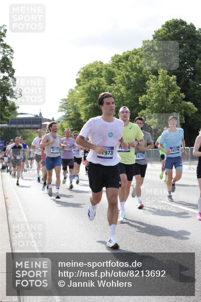 29.06.2025 - hella hamburg halbmarathon Jannik Wohlers http://msf.ph/oto/8213692 29.06.2025 09:49:41 Lombardsbrücke 1615, 1675, 1800, 1803, 2415, 3332, 3530, 4528, 5248, 5409, 6123, 6682, 6704, 7495, 7774, 8629, 8925, 9294, 9302, 9711, 9979, 10894, 12327, 12540, 12554, 12895, 13457, 14560, 14691, 15225, 15336, 15351, 15435, 15521, 16648, 17125, 17177, 17214, 17215, 17620, 17971, 17973, 18149, 18173, 18275, 18276, 18412, 18464, 18529, 18734, 19090 meine-sportfotos.de