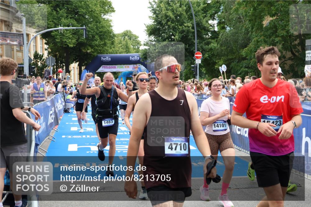 29.06.2025 - hella hamburg halbmarathon Zöllner http://msf.ph/oto/8213705 29.06.2025 11:22:17 Ziel 1483, 1513, 3179, 5369, 8095, 9369, 10174, 10622, 10808, 12859, 13573, 15436, 15473, 16190, 16704, 18245, 18256 meine-sportfotos.de