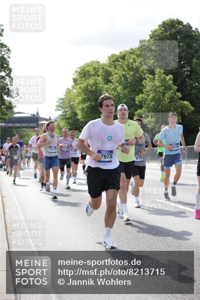 29.06.2025 - hella hamburg halbmarathon Jannik Wohlers http://msf.ph/oto/8213715 29.06.2025 09:49:41 Lombardsbrücke 1615, 1675, 1800, 1803, 2415, 3332, 3530, 4528, 5248, 5409, 6123, 6682, 6704, 7495, 7774, 8629, 8925, 9294, 9302, 9711, 9979, 10894, 12327, 12540, 12554, 12895, 13457, 14560, 14691, 15225, 15336, 15351, 15435, 15521, 16648, 17125, 17177, 17214, 17215, 17620, 17971, 17973, 18149, 18173, 18275, 18276, 18412, 18464, 18529, 18734, 19090 meine-sportfotos.de