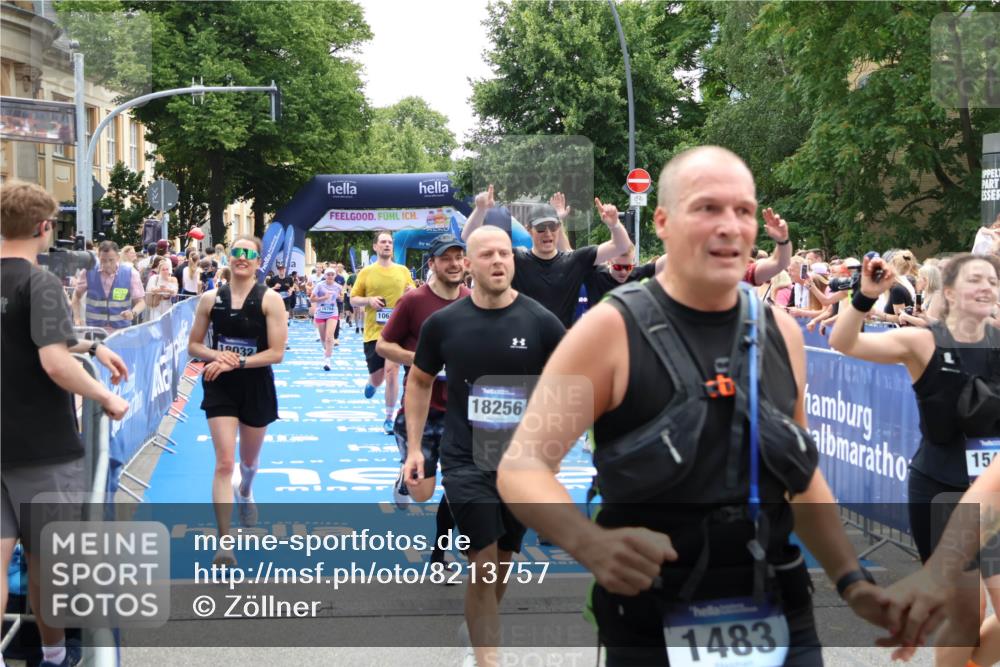 29.06.2025 - hella hamburg halbmarathon Zöllner http://msf.ph/oto/8213757 29.06.2025 11:22:19 Ziel 5369, 9204, 9369, 10174, 10622, 10808, 12859, 13573, 15473, 16190, 16191, 16704, 18245, 18256 meine-sportfotos.de