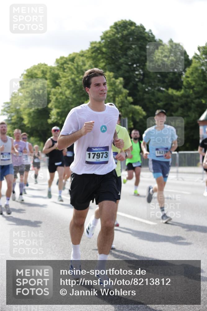 29.06.2025 - hella hamburg halbmarathon Jannik Wohlers http://msf.ph/oto/8213812 29.06.2025 09:49:42 Lombardsbrücke 1615, 1675, 1800, 1803, 2415, 3332, 3530, 4528, 5248, 5409, 6123, 6682, 6704, 7495, 7774, 8629, 8925, 9294, 9302, 9711, 9979, 10894, 11767, 12327, 12540, 12554, 12895, 13457, 14560, 14691, 15225, 15336, 15351, 15435, 15521, 16648, 17125, 17177, 17214, 17620, 17971, 17973, 18149, 18173, 18275, 18276, 18464, 18529, 18734 meine-sportfotos.de
