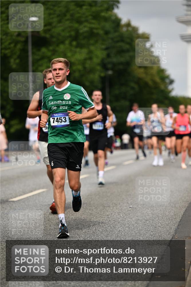29.06.2025 - hella hamburg halbmarathon Dr. Thomas Lammeyer http://msf.ph/oto/8213927 29.06.2025 10:12:45 Kennedybrücke 1147, 1188, 2190, 2427, 2978, 4859, 5100, 5885, 6590, 6674, 6918, 7198, 7348, 7453, 9457, 9616, 9718, 9823, 9966, 10092, 10609, 10857 meine-sportfotos.de