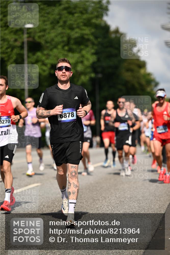 29.06.2025 - hella hamburg halbmarathon Dr. Thomas Lammeyer http://msf.ph/oto/8213964 29.06.2025 09:49:10 Kennedybrücke 57, 1686, 1707, 1894, 4463, 5187, 5550, 6878, 7055, 7186, 7880, 7965, 8062, 9345, 10484, 10876, 11120 meine-sportfotos.de