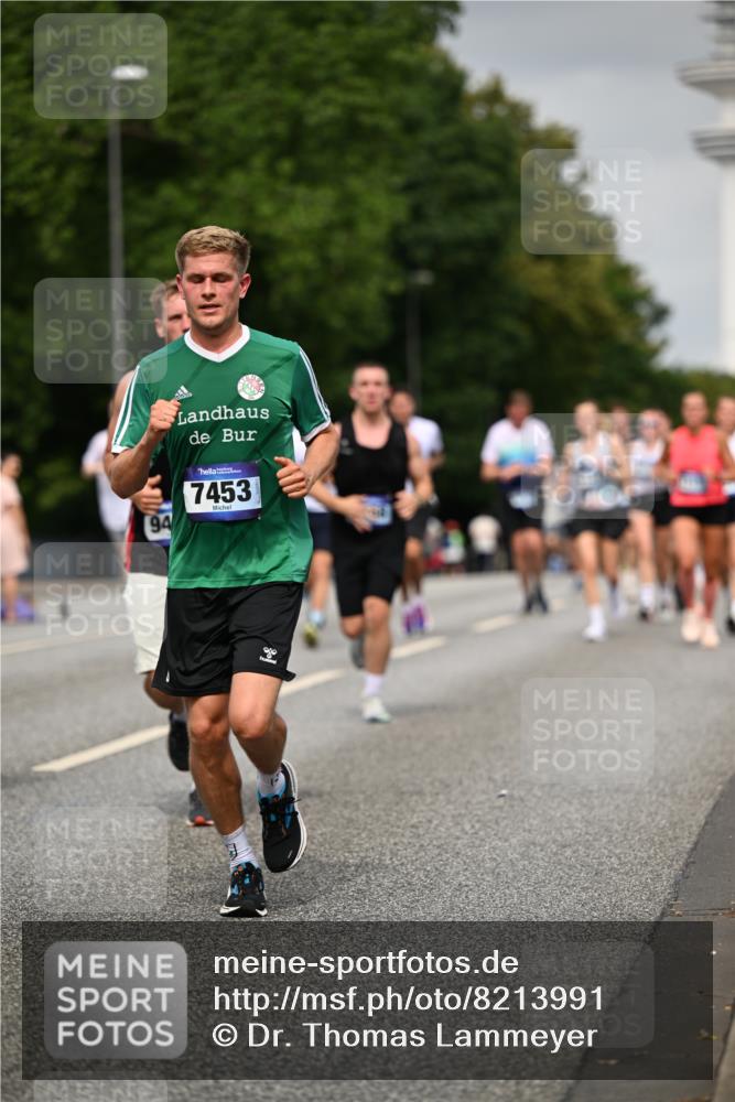 29.06.2025 - hella hamburg halbmarathon Dr. Thomas Lammeyer http://msf.ph/oto/8213991 29.06.2025 10:12:45 Kennedybrücke 1147, 1188, 2190, 2427, 2978, 4859, 5100, 5885, 6590, 6674, 6918, 7198, 7348, 7453, 9457, 9616, 9718, 9823, 9966, 10092, 10609, 10857 meine-sportfotos.de