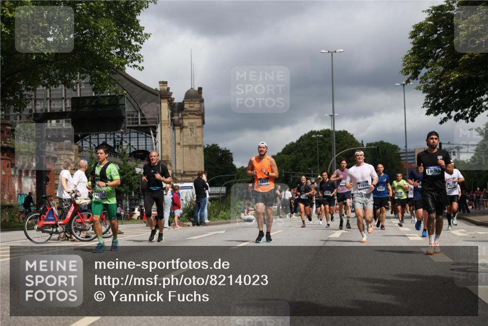 29.06.2025 - hella hamburg halbmarathon Yannick Fuchs http://msf.ph/oto/8214023 29.06.2025 10:45:29 20KM 1335, 1366, 2636, 2718, 2823, 2946, 4033, 4297, 4404, 4839, 4967, 5087, 5336, 5600, 5820, 7224, 7943, 8508, 8856, 8930, 8989, 9074, 9214, 9476, 9656, 9739, 9793, 9869, 9959, 10057, 10508, 10603, 10667, 10691, 10868, 11124, 11512, 11625, 11733, 12450, 13073, 13403, 13707, 13726, 13799, 14012, 14248, 14458, 14994, 15426, 15480, 15496, 15871, 15899, 16666, 16907, 17131, 17530, 17962, 18820, 19007, 19020, 19053 meine-sportfotos.de
