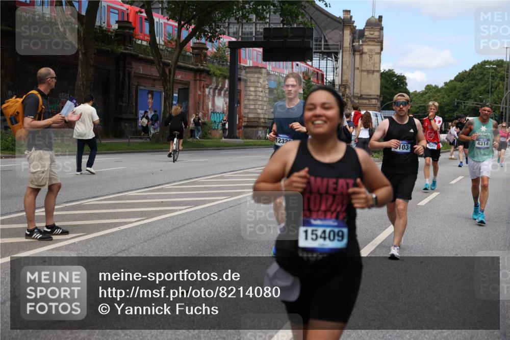 29.06.2025 - hella hamburg halbmarathon Yannick Fuchs http://msf.ph/oto/8214080 29.06.2025 11:23:27 20KM 1025, 1395, 1534, 1890, 2588, 3430, 3708, 3752, 3753, 3765, 4111, 4314, 4580, 5343, 5406, 5437, 5561, 5965, 6034, 6103, 6570, 6746, 8187, 8717, 8855, 9780, 9927, 10336, 10826, 10921, 11168, 11245, 11984, 12073, 12326, 14000, 14099, 14433, 14439, 14610, 14611, 14644, 14649, 15409, 15739, 15847, 15853, 16115, 17742, 18369, 18860, 19156 meine-sportfotos.de