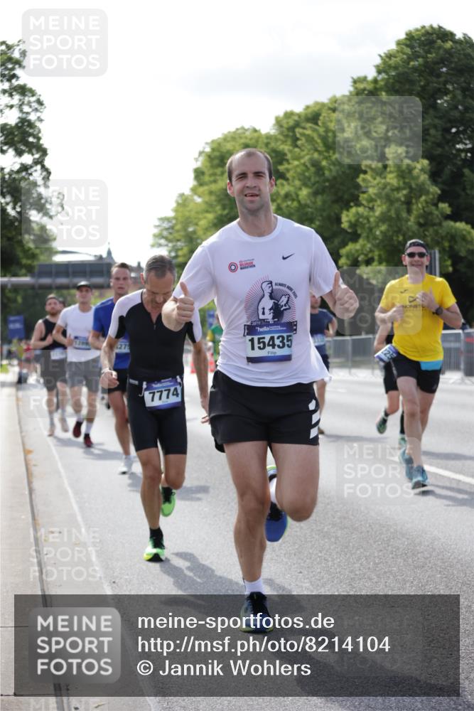 29.06.2025 - hella hamburg halbmarathon Jannik Wohlers http://msf.ph/oto/8214104 29.06.2025 09:49:45 Lombardsbrücke 1615, 1675, 1800, 1803, 2415, 3332, 3530, 4823, 5248, 5409, 5436, 6123, 6682, 6704, 7495, 7774, 8629, 8925, 9294, 9302, 9711, 9979, 10894, 11767, 12292, 12327, 12540, 12554, 12895, 13457, 13725, 14560, 14691, 15225, 15336, 15351, 15435, 15521, 16648, 17125, 17177, 17620, 17971, 17973, 18154, 18173, 18275, 18276, 18464, 18529, 19229 meine-sportfotos.de
