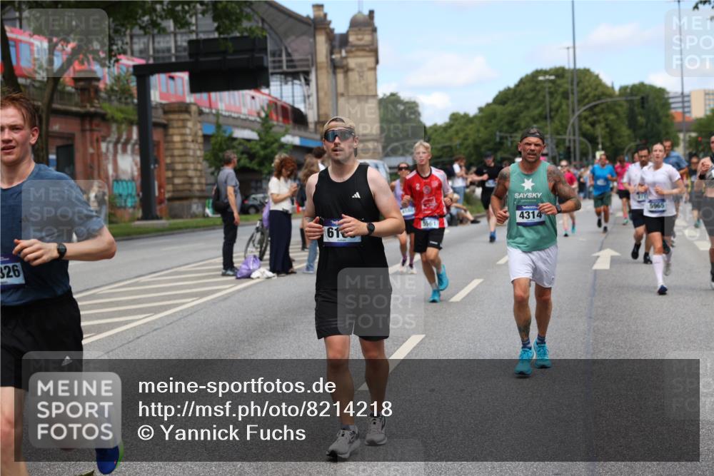 29.06.2025 - hella hamburg halbmarathon Yannick Fuchs http://msf.ph/oto/8214218 29.06.2025 11:23:28 20KM 1025, 1395, 1534, 1890, 2588, 3430, 3708, 3752, 3753, 3765, 4111, 4314, 4580, 5343, 5406, 5437, 5561, 5965, 6034, 6103, 6570, 6746, 8187, 8717, 8855, 9780, 9927, 10336, 10921, 11168, 11245, 11984, 12073, 12326, 14000, 14099, 14433, 14439, 14610, 14611, 14644, 14649, 15409, 15739, 15847, 15853, 16115, 17742, 18369, 18860, 19156 meine-sportfotos.de