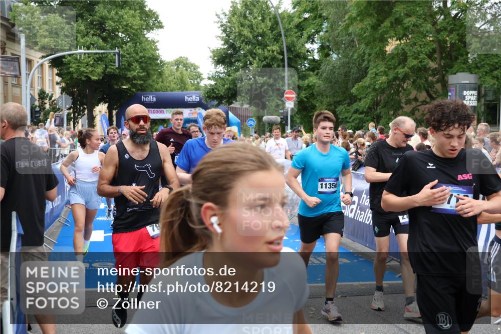 29.06.2025 - hella hamburg halbmarathon Zöllner http://msf.ph/oto/8214219 29.06.2025 10:50:50 Ziel 2234, 2788, 3947, 4839, 5018, 5115, 7134, 7952, 8657, 10750, 11356, 13701, 15426, 15720, 17129, 17908, 18182, 18229, 18370 meine-sportfotos.de