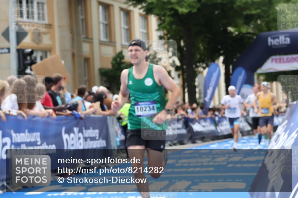 29.06.2025 - hella hamburg halbmarathon Strokosch-Dieckow http://msf.ph/oto/8214282 29.06.2025 10:24:08 Ziel 5612, 6816, 7331, 9269, 10234, 17614, 18569, 19041 meine-sportfotos.de