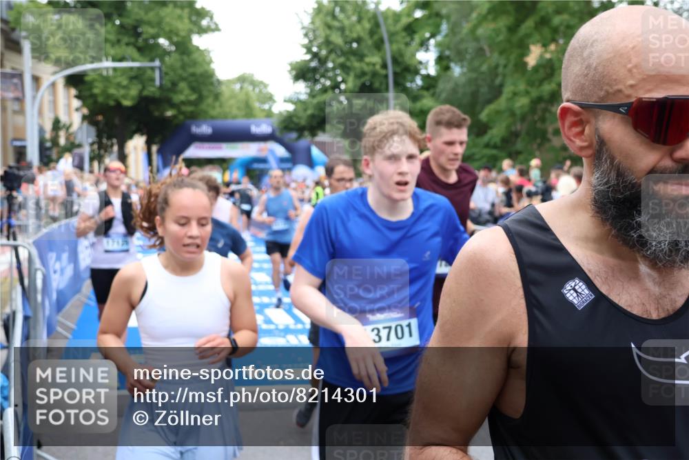 29.06.2025 - hella hamburg halbmarathon Zöllner http://msf.ph/oto/8214301 29.06.2025 10:50:53 Ziel 1466, 3654, 3947, 4839, 5018, 5115, 7052, 8205, 8657, 10750, 15395, 15426, 15643, 15720, 17129, 17908, 18182, 18370 meine-sportfotos.de
