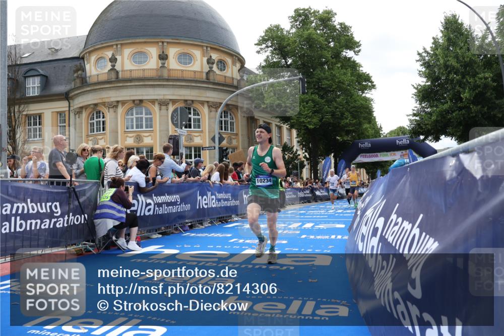 29.06.2025 - hella hamburg halbmarathon Strokosch-Dieckow http://msf.ph/oto/8214306 29.06.2025 10:24:08 Ziel 5612, 6816, 7331, 9269, 10234, 17614, 18569, 19041 meine-sportfotos.de