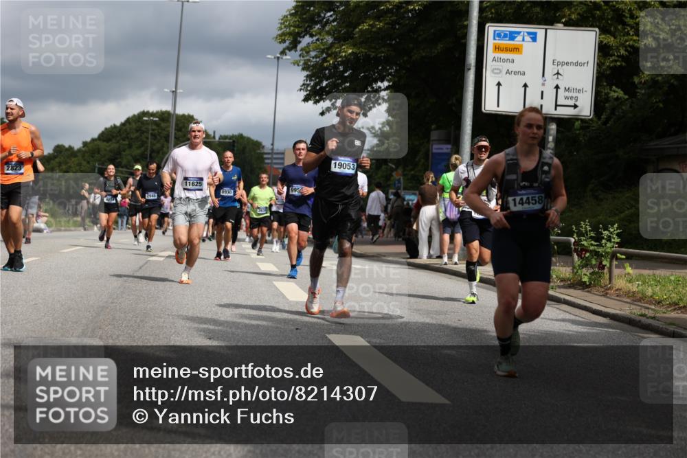 29.06.2025 - hella hamburg halbmarathon Yannick Fuchs http://msf.ph/oto/8214307 29.06.2025 10:45:30 20KM 1335, 1366, 2636, 2718, 2823, 2946, 4033, 4297, 4404, 4839, 4967, 5087, 5336, 5600, 5820, 6776, 7224, 7943, 8508, 8856, 8930, 8989, 9074, 9214, 9476, 9656, 9739, 9793, 9869, 9959, 10057, 10508, 10603, 10667, 10691, 10868, 11124, 11625, 11733, 12450, 13073, 13403, 13707, 13726, 13799, 14012, 14248, 14458, 14994, 15426, 15480, 15496, 15871, 15899, 16666, 16907, 17131, 17530, 17682, 17962, 18820, 19020, 19053 meine-sportfotos.de