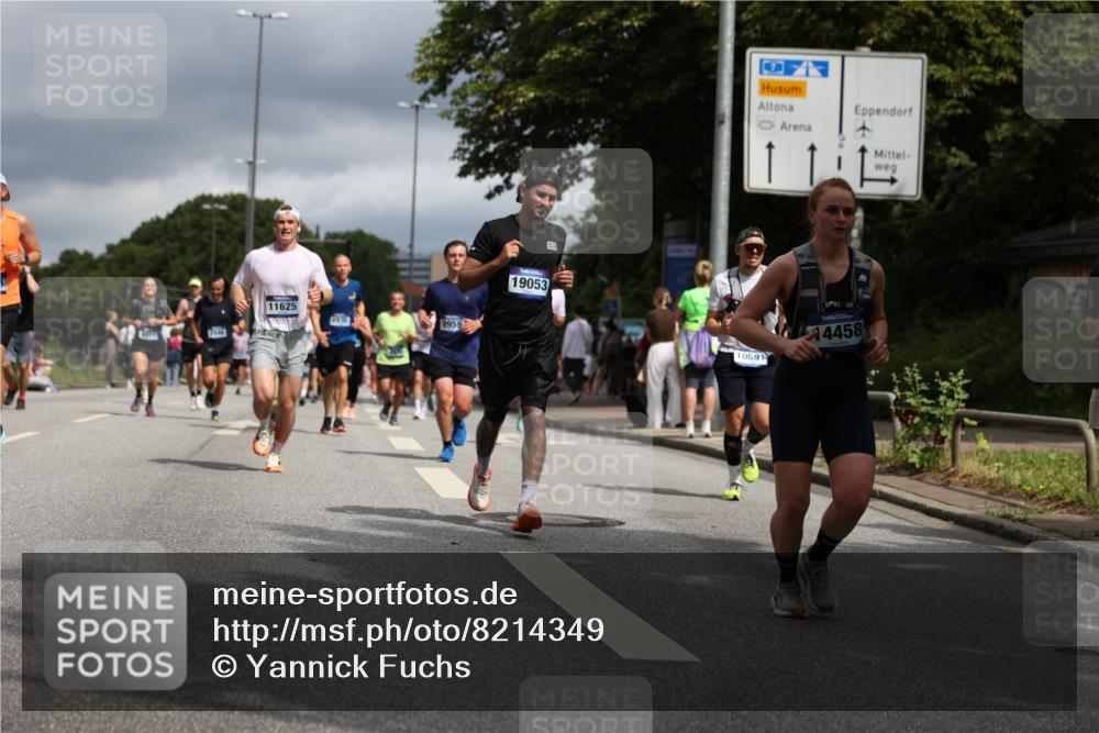 29.06.2025 - hella hamburg halbmarathon Yannick Fuchs http://msf.ph/oto/8214349 29.06.2025 10:45:30 20KM 1335, 1366, 2636, 2718, 2823, 2946, 4033, 4297, 4404, 4839, 4967, 5087, 5336, 5600, 5820, 6776, 7224, 7943, 8508, 8856, 8930, 8989, 9074, 9214, 9476, 9656, 9739, 9793, 9869, 9959, 10057, 10508, 10603, 10667, 10691, 10868, 11124, 11625, 11733, 12450, 13073, 13403, 13707, 13726, 13799, 14012, 14248, 14458, 14994, 15426, 15480, 15496, 15871, 15899, 16666, 16907, 17131, 17530, 17682, 17962, 18820, 19020, 19053 meine-sportfotos.de