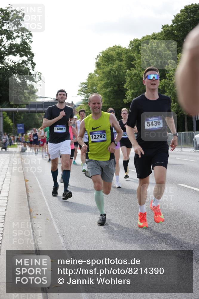29.06.2025 - hella hamburg halbmarathon Jannik Wohlers http://msf.ph/oto/8214390 29.06.2025 09:49:50 Lombardsbrücke 1615, 1675, 1803, 2415, 2568, 3332, 4398, 4823, 5248, 5409, 5436, 5791, 5803, 6704, 7774, 8450, 8629, 9017, 9294, 9302, 9711, 9979, 10894, 11767, 12292, 12335, 12540, 12554, 12895, 13725, 14691, 14992, 15225, 15257, 15336, 15435, 15521, 16648, 17425, 17620, 17971, 17973, 18154, 18275, 18276, 18464, 19229 meine-sportfotos.de