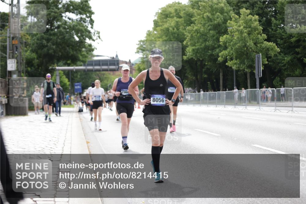 29.06.2025 - hella hamburg halbmarathon Jannik Wohlers http://msf.ph/oto/8214415 29.06.2025 10:26:51 Lombardsbrücke 1530, 2306, 2775, 4358, 5495, 5707, 5825, 6259, 6637, 7234, 7314, 7944, 8281, 9349, 10077, 11110, 11766, 14020, 14021, 15108, 15641, 17049, 17445, 18097, 18976 meine-sportfotos.de