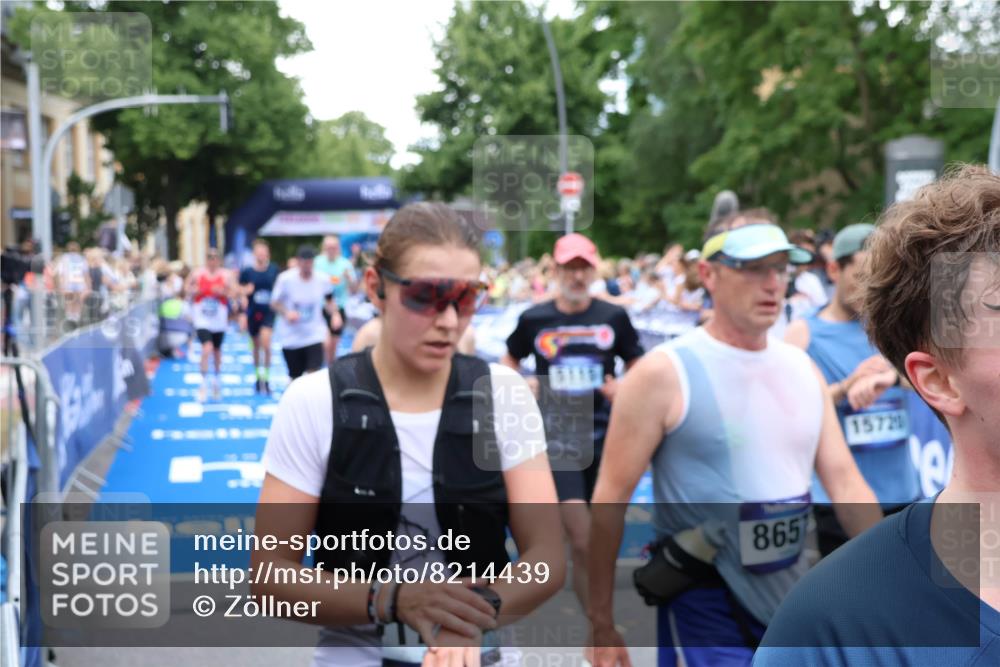 29.06.2025 - hella hamburg halbmarathon Zöllner http://msf.ph/oto/8214439 29.06.2025 10:50:55 Ziel 1466, 3654, 3947, 4839, 5018, 5115, 7052, 8205, 8572, 10750, 11551, 15395, 15643, 18182 meine-sportfotos.de